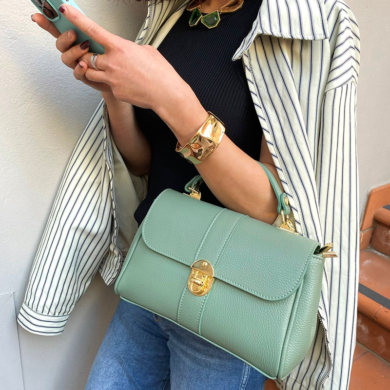 Női táska természetes bőrből Miriam - bézs/fekete