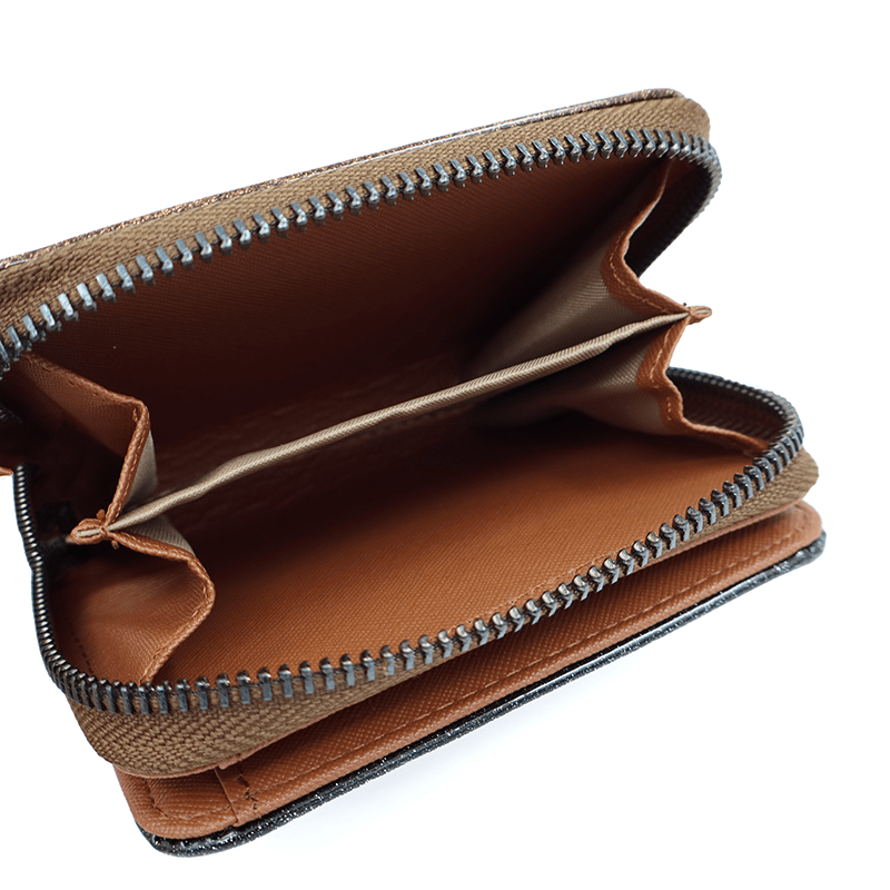 Kompakt lakkozott pénztárca - barna