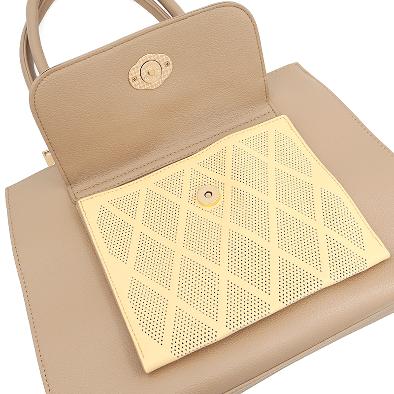 Érdekes női táska Lola - világosbarna