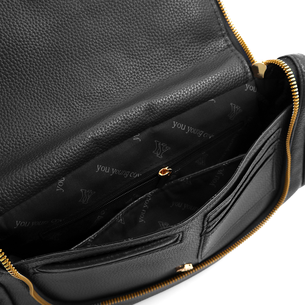 Válltáska speciális kártya-/névjegytartó rekesszel – fekete