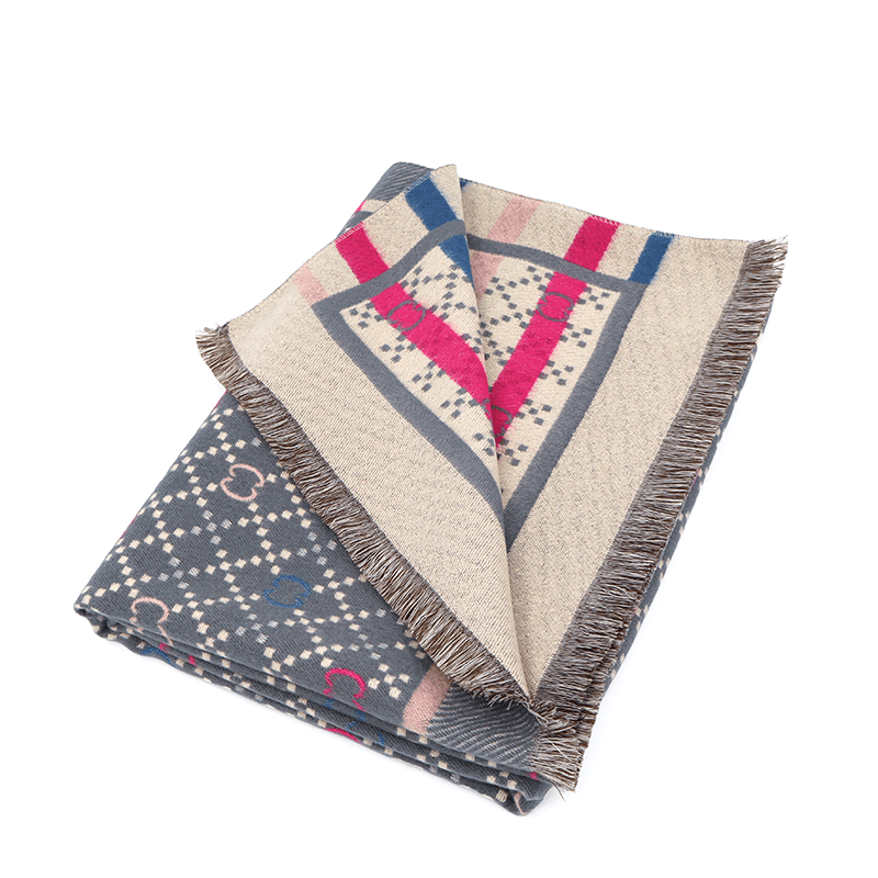 Двулицев шал с принт - сиво/бежово