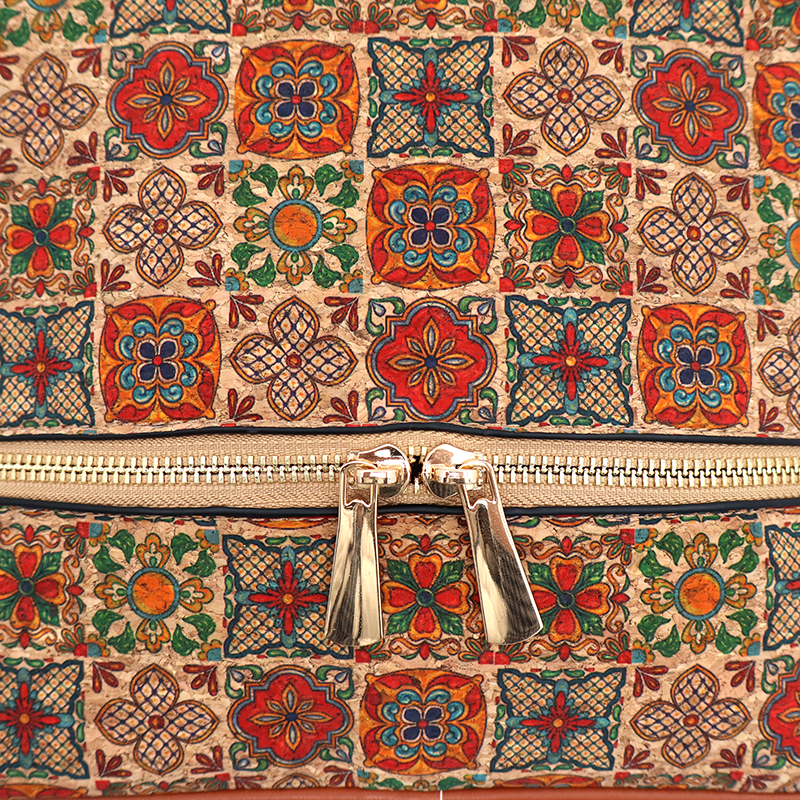 Női kőbőr hátizsák Madeline nyomtatással -  virágos mezők