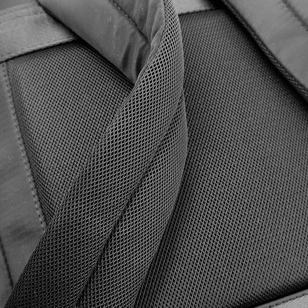 David Jones uniseks utazótáska – kézipoggyász repülőgépen, laptopzsebbel és poggyászrekesszel – fekete