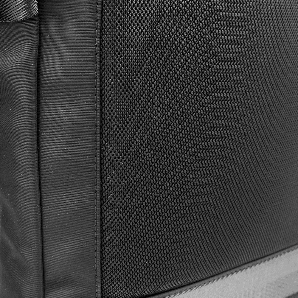 David Jones uniseks utazótáska – kézipoggyász repülőgépen, laptopzsebbel és poggyászrekesszel – fekete