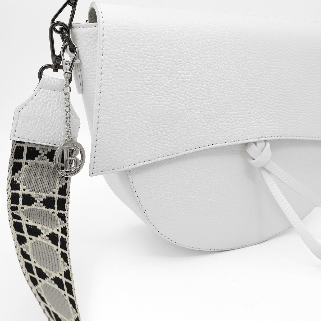 Természetes bőr válltáska 2 fogantyúval - fehér