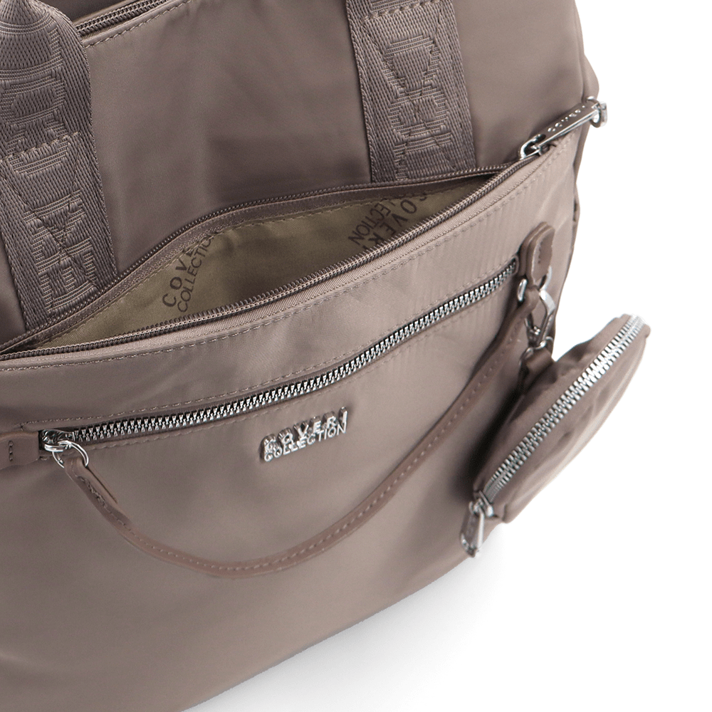 Női hátizsák szövetből, lógó pénztárcával - barna