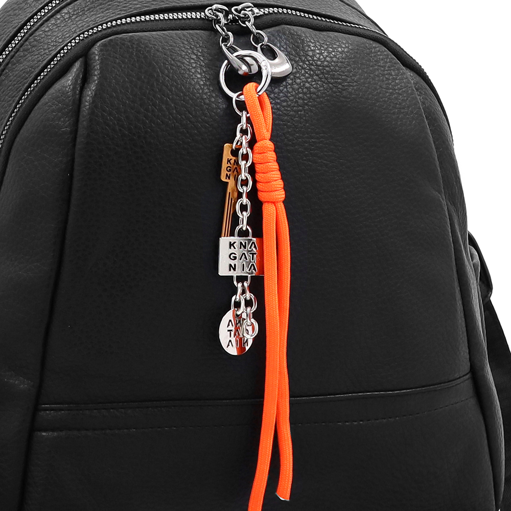 2 az 1-ben – Hátizsák és táska két nagy rekesszel és kulcstartóval – fekete