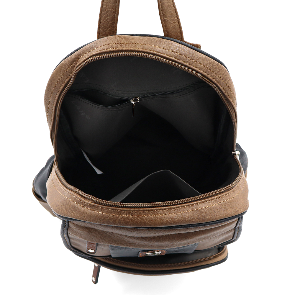 Női hátizsák sok zsebbel – világosbarna