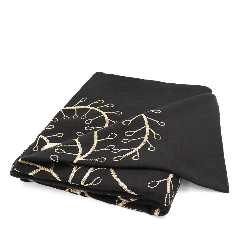 Puha sál domború virághímzéssel – fekete