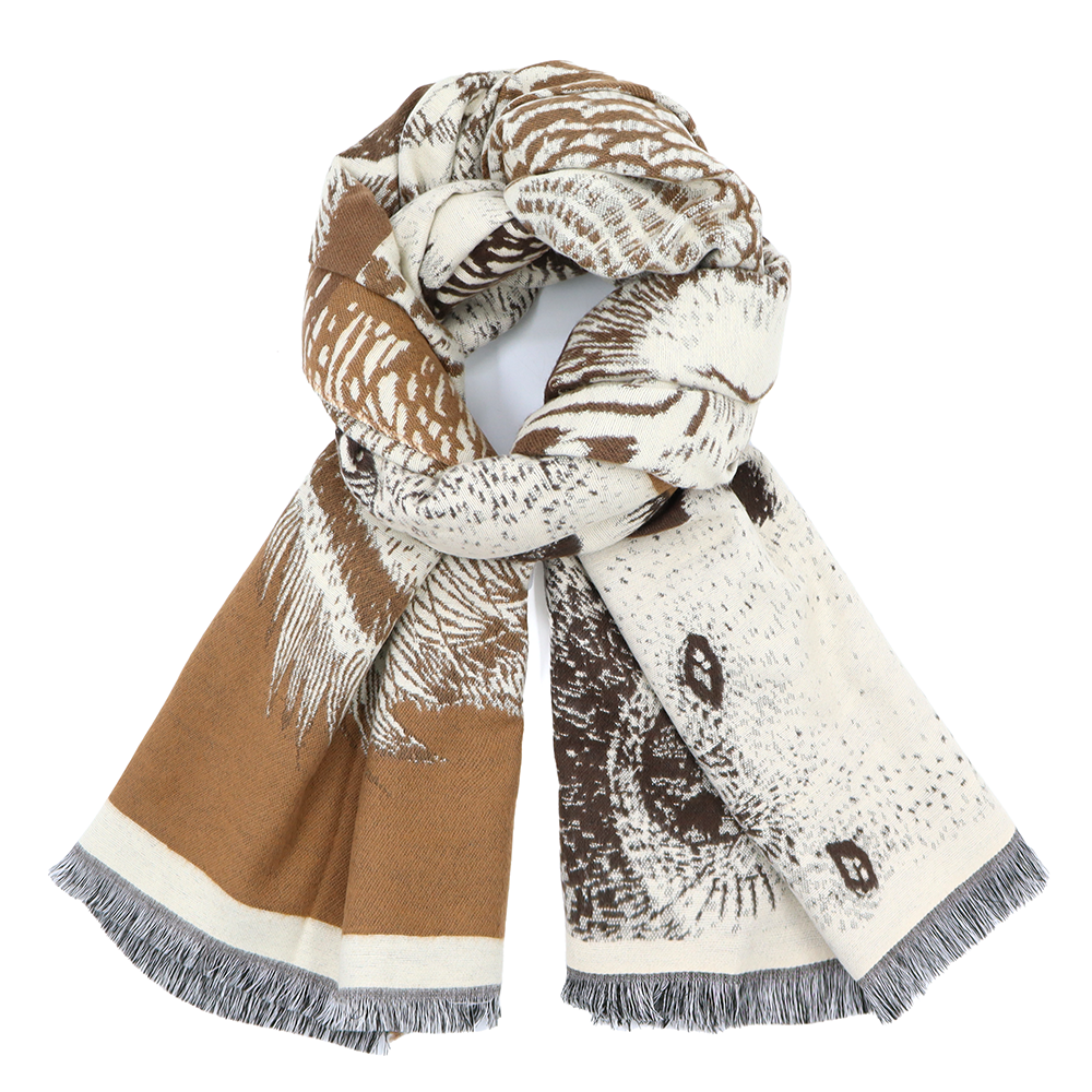 Kétoldalas sál állatmintával – barna