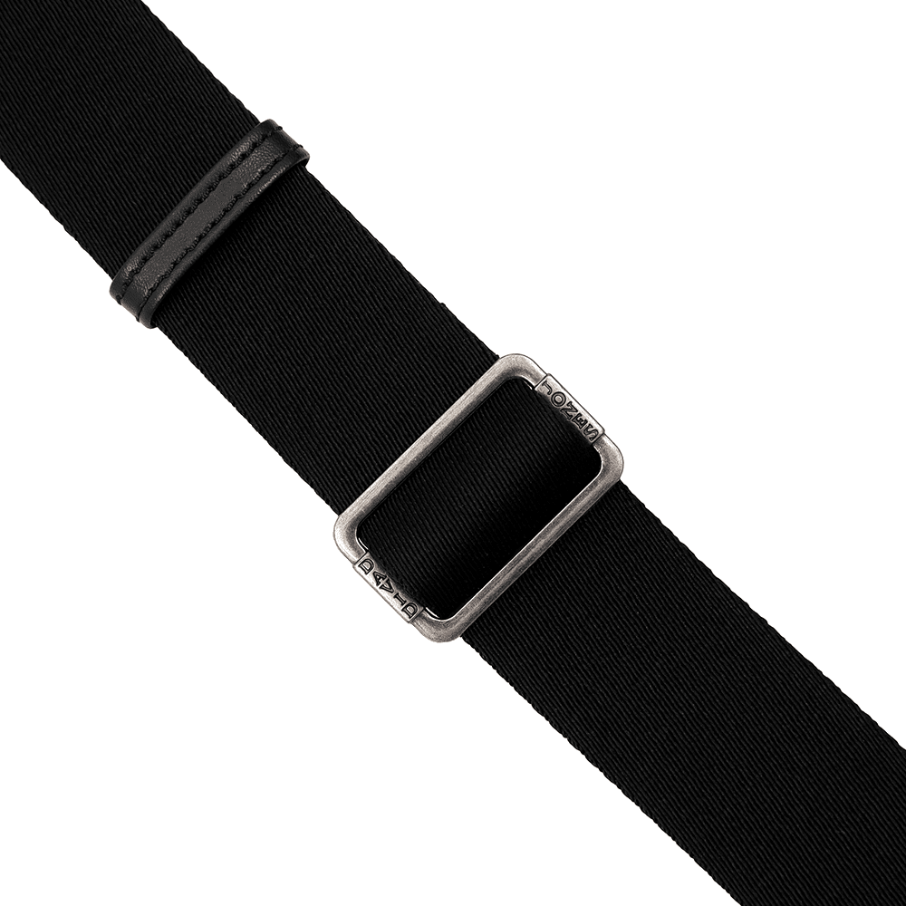 David Jones - Válltáska szövetből, lógó medállal - fekete