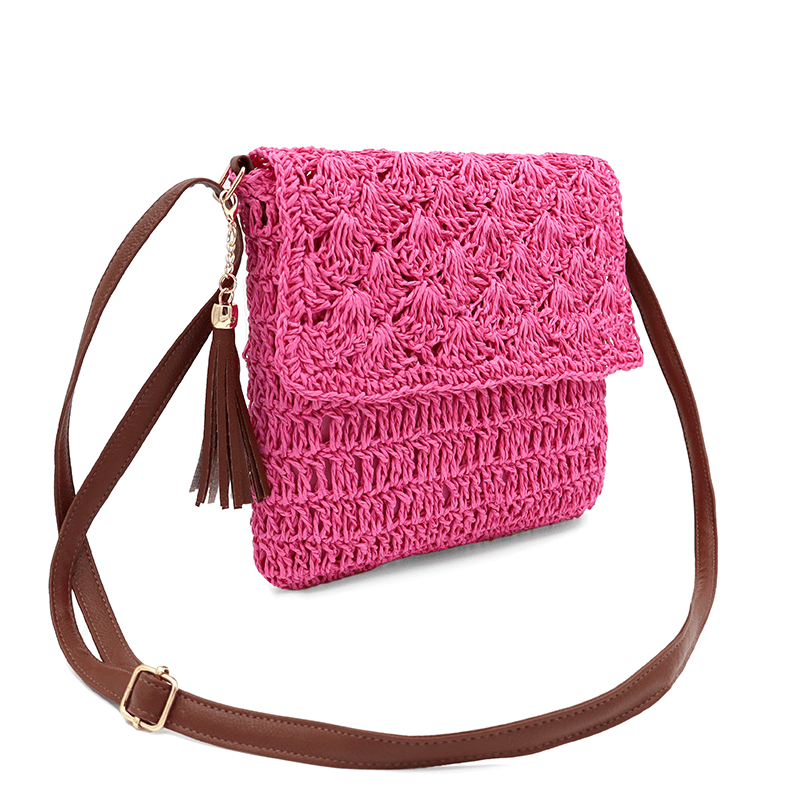 Könnyű válltáska rafia anyagból - fukszia