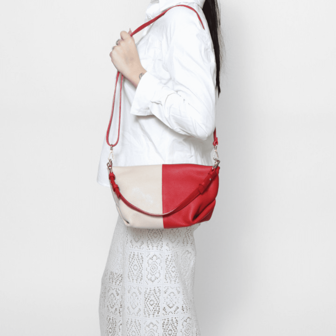 Két színű válltáska természetes bőrből, 2 fogantyúval - piros/bézs