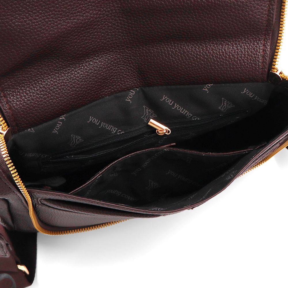 Válltáska speciális kártya-/névjegytartó rekesszel – barna