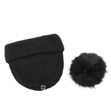 Téli sapka pomponnal – fekete