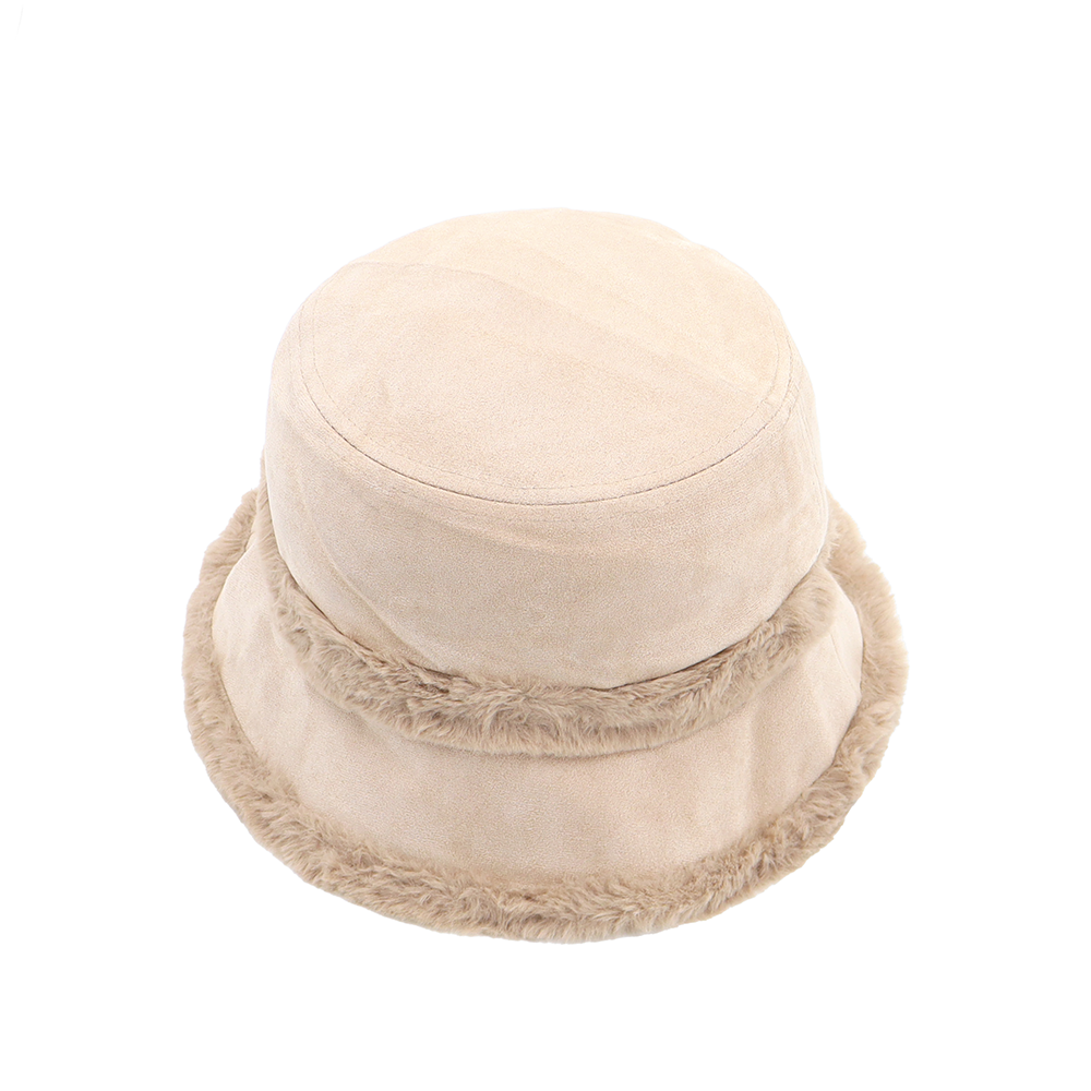 Női téli cloche sapka műszőrmével – világosbarna