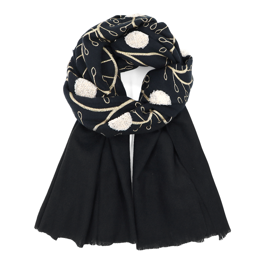 Puha sál domború virághímzéssel – fekete