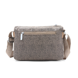 Vállra akasztható női táska metál hatással – barna