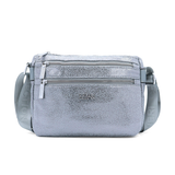 Vállra akasztható női táska metál hatással – szürke