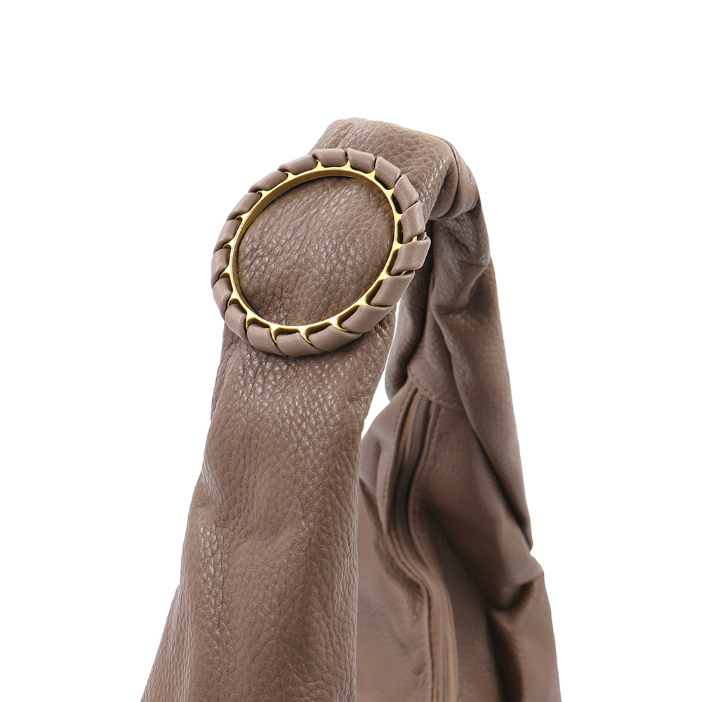 Nagy női táska típusú táska – világosbarna