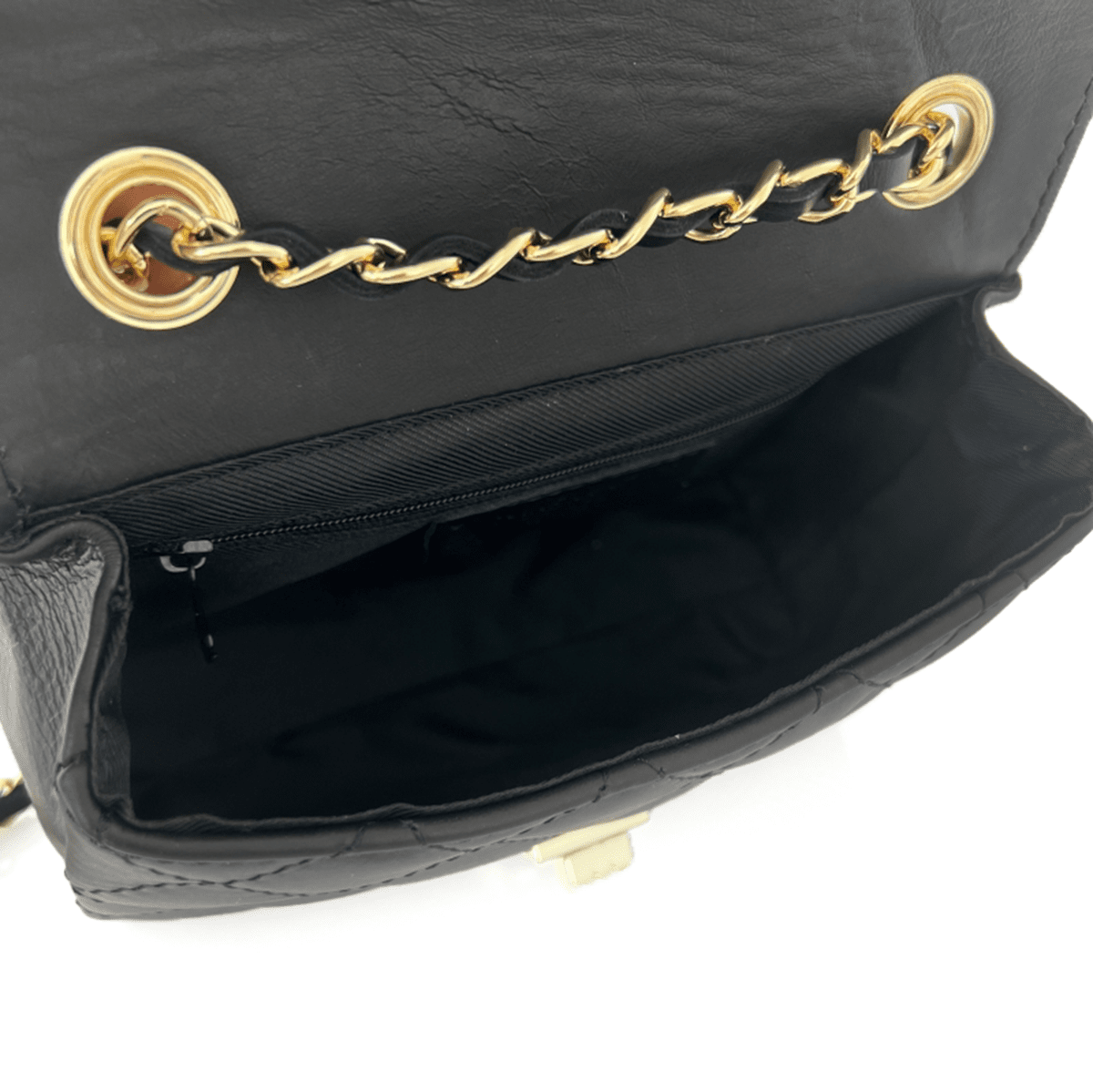 Kapitonált válltáska természetes bőrből Mila - fekete